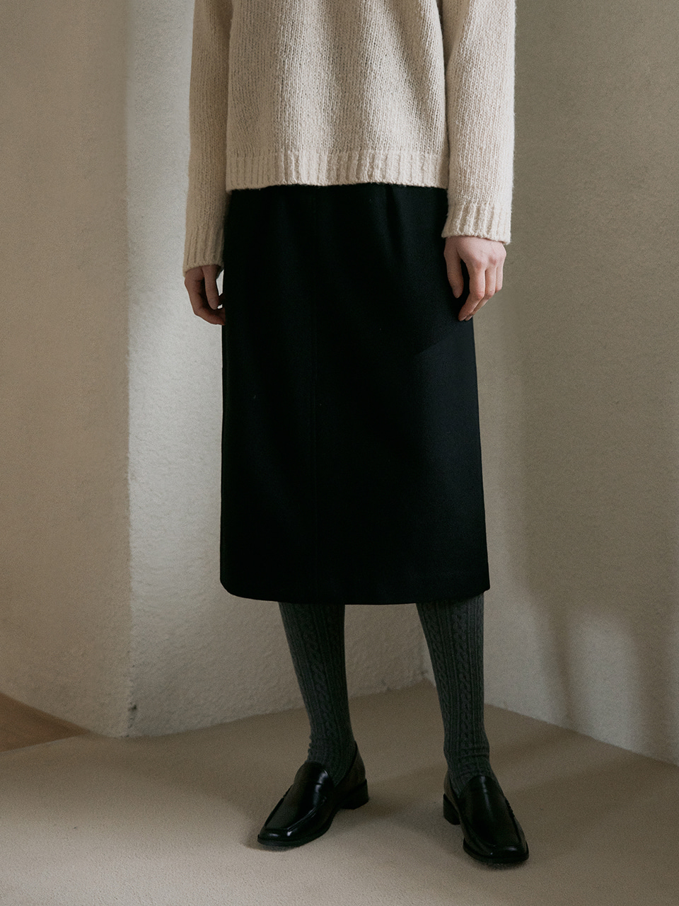 URAGO Plain wool skirt